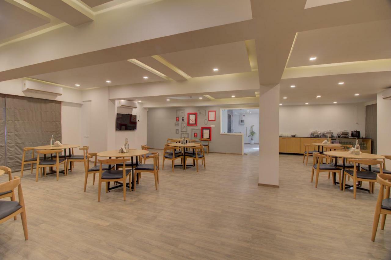 Townhouse Oak Kopar Khairane Navi Mumbai Formerly Ivy Hotel Zewnętrze zdjęcie
